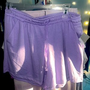 women’s shorts lilac 1xl super soft material!